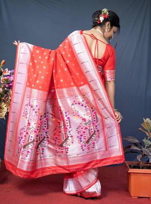 Red Woven silk blend Saree With Blouse 3