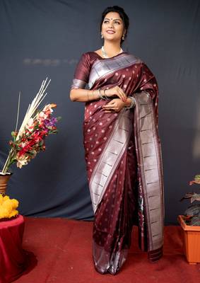 Maroon Woven Paithani silk blend Saree With Blouse 1