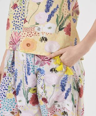 Yellow Bee Garden Art Crepe Top With Stone Bee Garden Low Crotch Pants 4