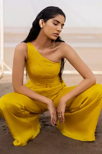 MANGO YELLOW SMALL BUTTI EMBROIDERED ONE SIDE SHOULDER JUMPSUIT WITH A BELT