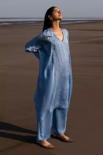 Powder Blue Flower Embroidered Cowl Kurta In Cutdana , Nakshi And Tikki With Loose Pants