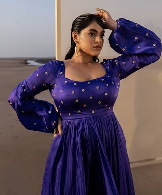 Royal Blue 4 Parts Sleeve Flower Butti Anarkali With Scallop Flower Butti Dupatta 2