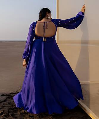 Royal Blue 4 Parts Sleeve Flower Butti Anarkali With Scallop Flower Butti Dupatta 3