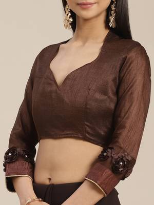 Brown plain georgette saree with blouse 3