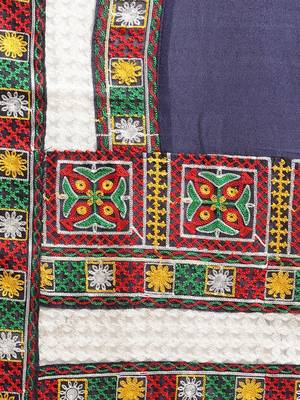 Blue embroidered silk blend saree with blouse 4