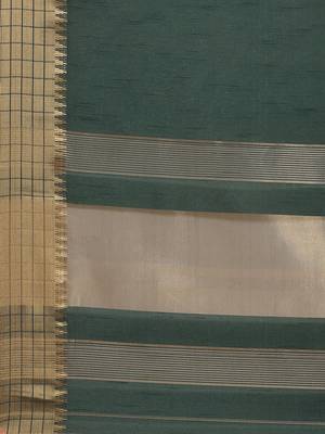 Green plain silk blend saree with blouse 9