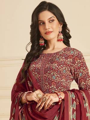 Maroon digital print pure crepe salwar 4