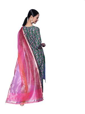 Green floral print blended cotton kurta set 3