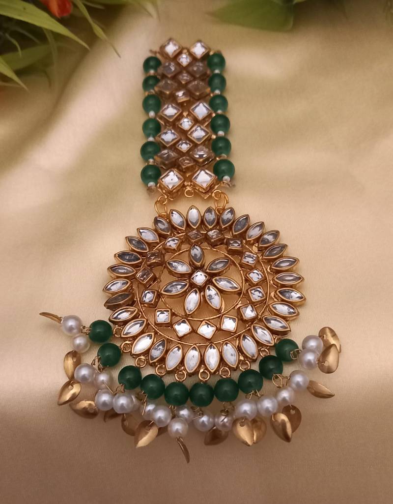 Green Copper Base Gold Plated Kundan Light Weight Earrings Maangtika Set Combo