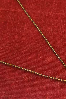 Maroon diamond mangalsutra