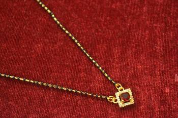 Maroon diamond mangalsutra 1