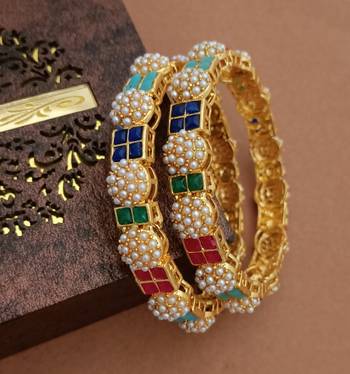 Gold bangles-and-bracelets 1