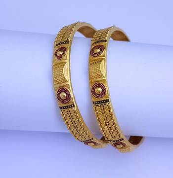 Gold bangles-and-bracelets 1