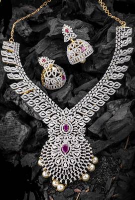 White diamond necklaces 1