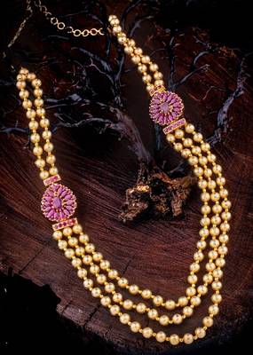 Red agate necklaces 1