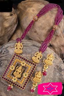 Red agate necklaces