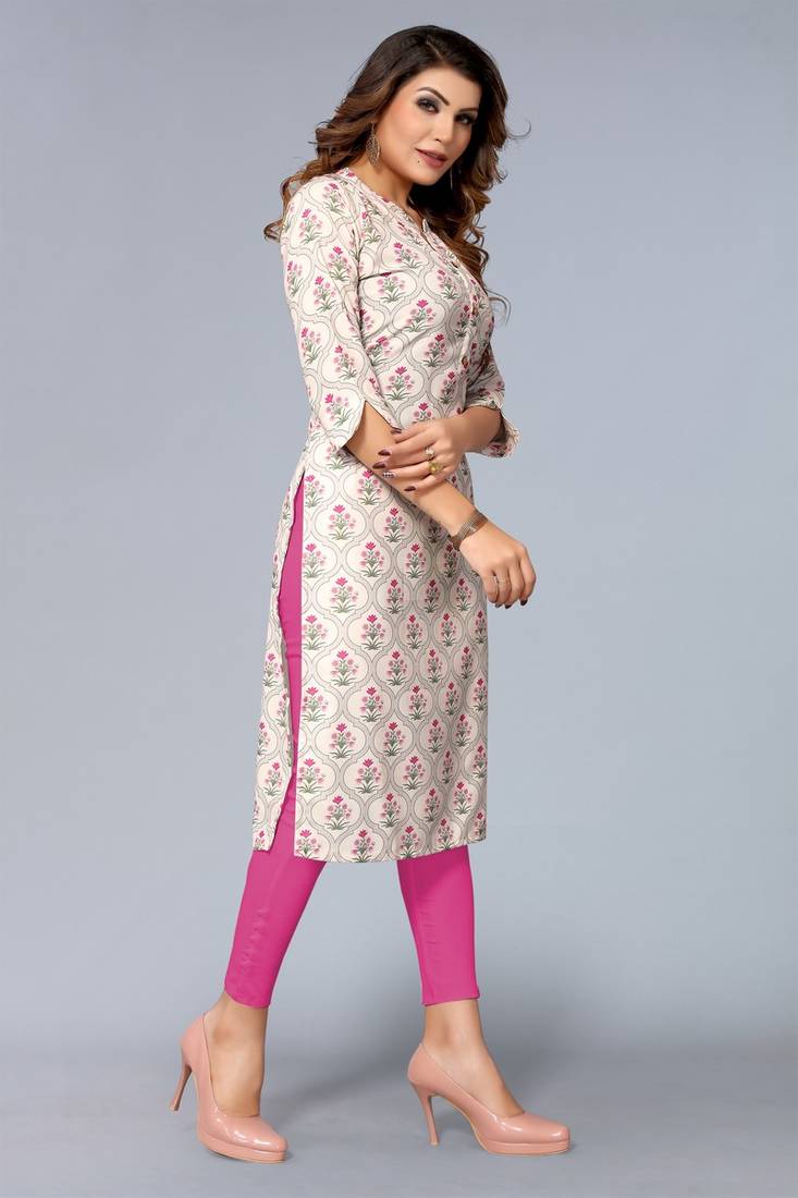 Mohvogue Women's White Floral Printed Rayon Kurta.