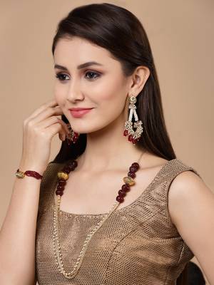 Red kundan, pearls, natural stones, faux ruby earrings 1