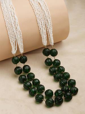 Green pearls, natural stones, faux emerald necklaces 2