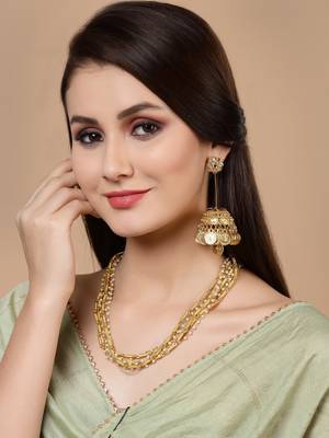 Gold pearls, natural stones necklaces 1