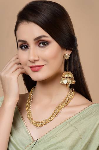 Gold pearls, natural stones necklaces