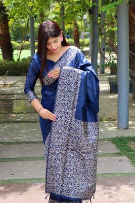 Yellow woven tussar silk saree with blouse 3