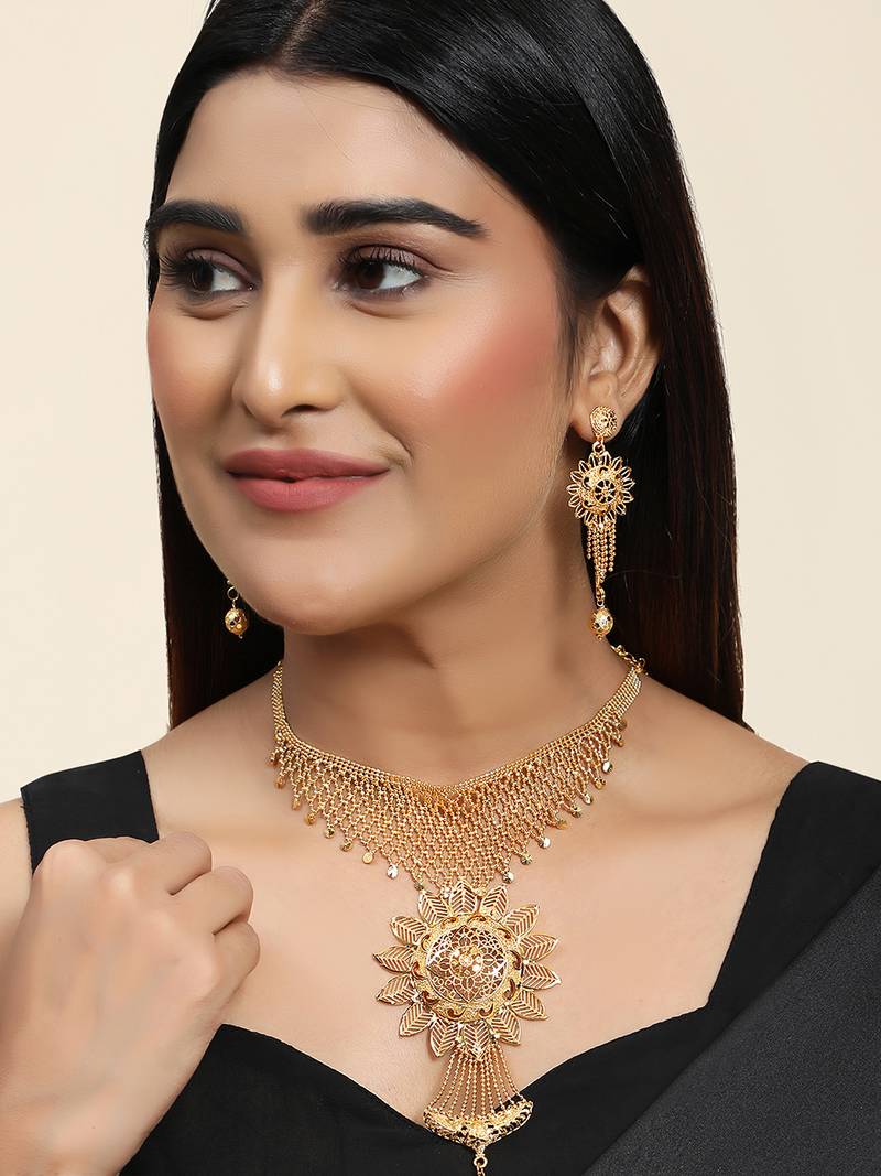 Styylo Fashion 22K Gold Plated Jaal Work Floral Traditional Brass Full Neck Cover Jewellery Set