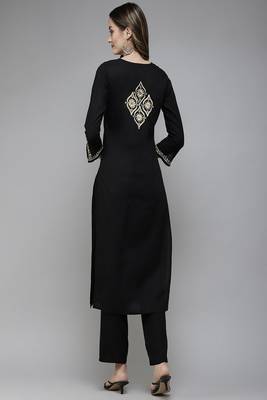 Hand Embroidered Black & Beige Cotton Lucknowi Chikan Women Kurta 2