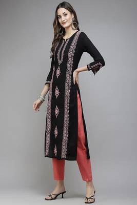 Hand Embroidered Black & Pink Cotton Lucknowi Chikan Women Kurta 3