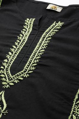 Hand Embroidered Black & Green Cotton Lucknowi Chikan Women Kurta 5