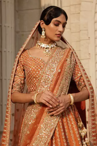 Aster Lehenga