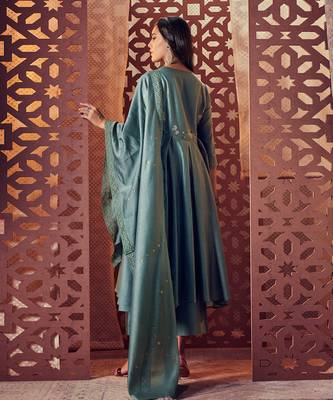 Green kurta with pant and dupatta 5