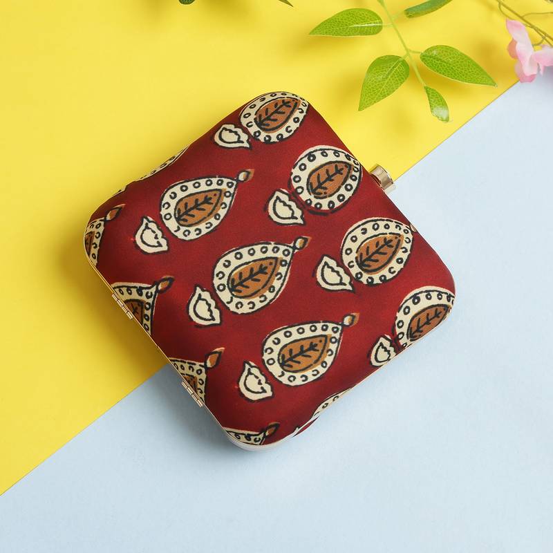 Worthy Enterprises Amazing Printed Clutch for Womens & Girls (RED)