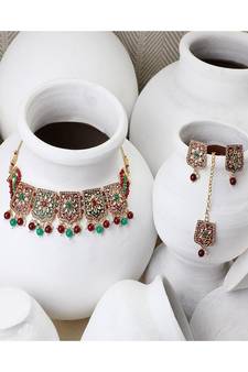 Traditional Gold Plated Kundan and Stone studded Statement Choker with Earrings and Maangtikka
