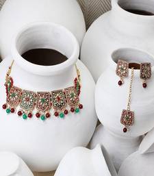Traditional Gold Plated Kundan and Stone studded Statement Choker with Earrings and Maangtikka