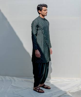 Vagabong Bottle Green Men Kurta Set 2