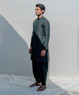 Vagabong Bottle Green Men Kurta Set 4