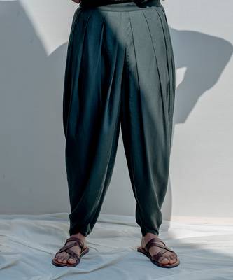 Vagabong Bottle Green Men Kurta Set 5