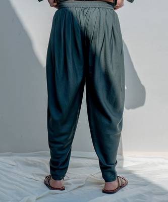 Vagabong Bottle Green Men Kurta Set 6