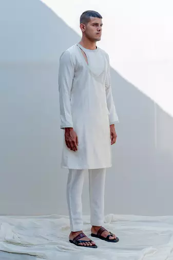 Mirjai Off White Men Kurta 