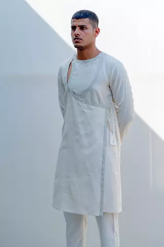 Mirjai Off White Men Kurta 