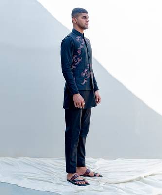 Zingaro Black Men Kurta 2