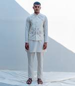Zinagro Off White Men Kurtas