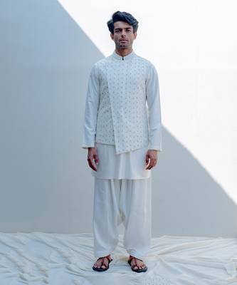 Masaai Off White Men Kurta 1