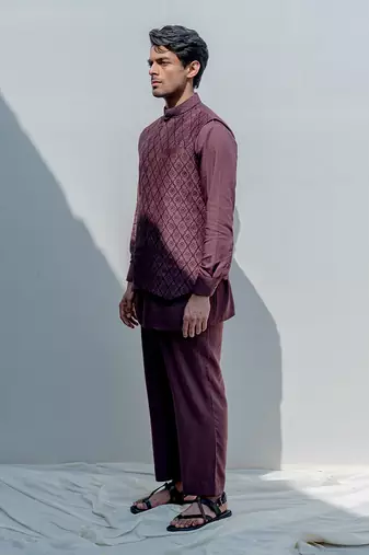 Compendium Men Kurta Set