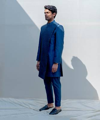 Eccentric Men Kurta 3