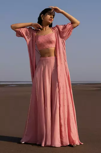 MAUVE CHITTA EMBROIDERED BLOUSE WITH FLARED LINE EMBROIDERED PANTS AND A LONG JACKET