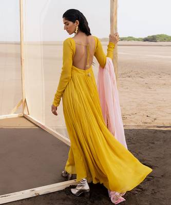 Mango Yellow Chitta Chuddi Sleeve Back String Kali Anarkali With Baby Pink Border Line Dupatta 3