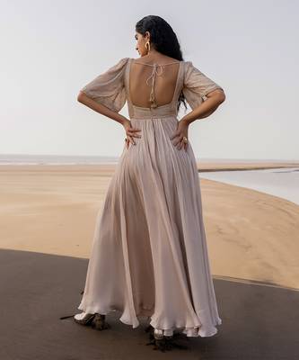 Ivory Line Bell Sleeve Embroidery Anarkali With Butti Scallop Dupatta 2