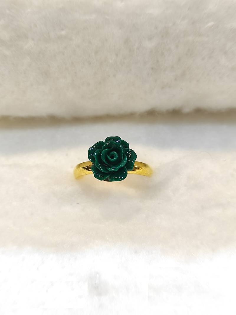 Green coral rings